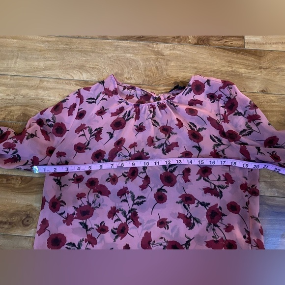 Dynamite Women’s Pink Floral Pink Sheer Long Sleeve Blouse Size Medium - Picture 7 of 9